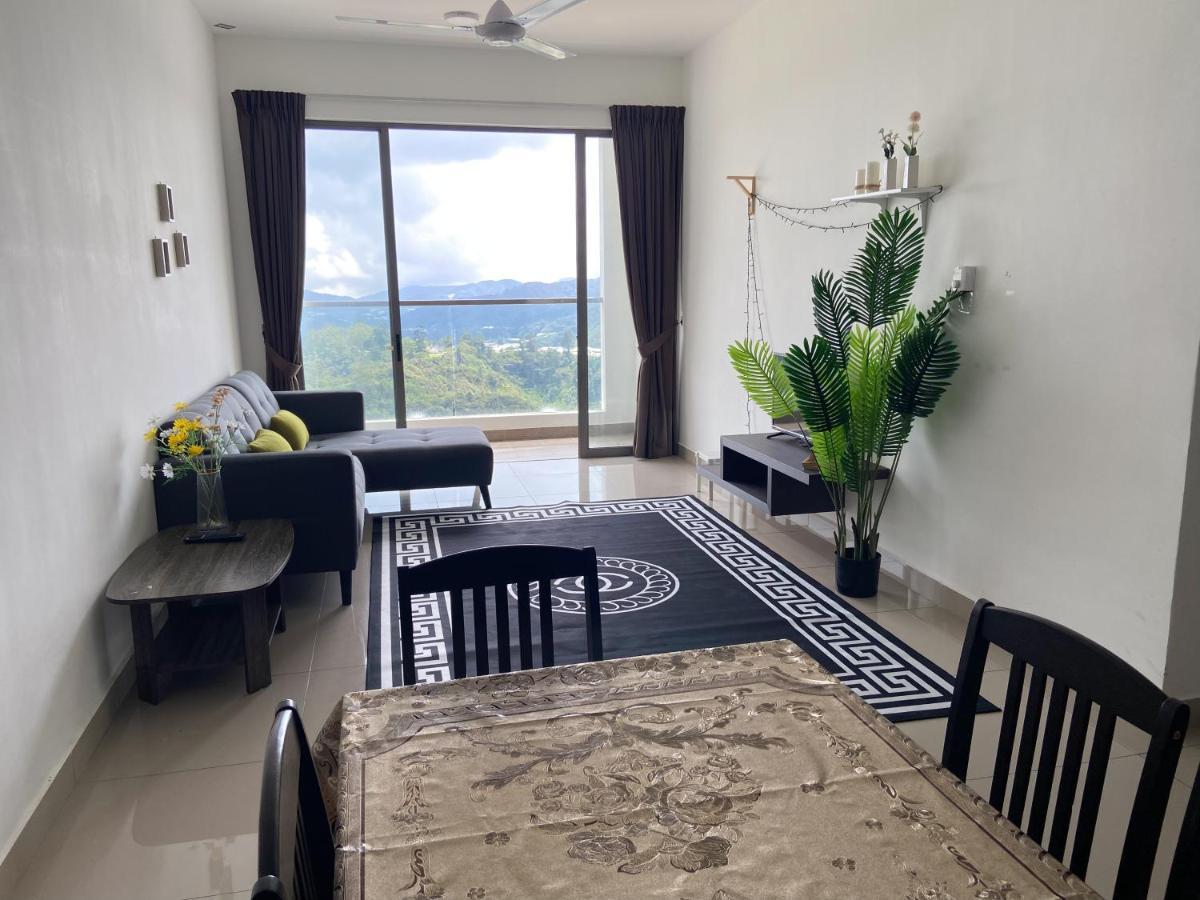 Relax Bear Homestay Tanah Rata Buitenkant foto