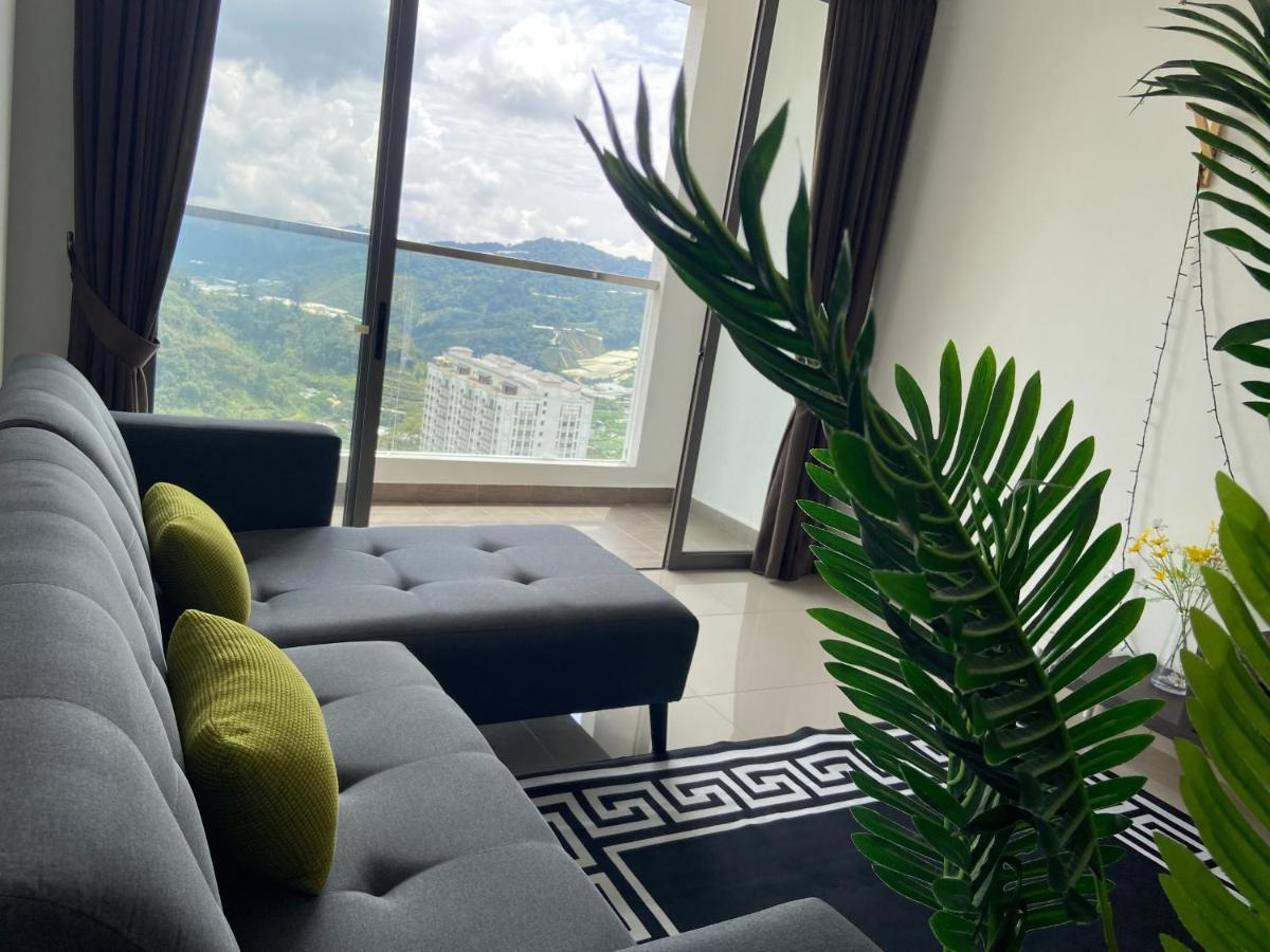 Relax Bear Homestay Tanah Rata Buitenkant foto